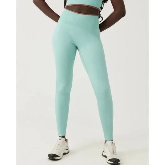 NWT | Outdoor Voices Medium Storm Green Blue Seamless Ribbed Legging Running - Picture 1 of 4